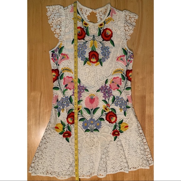 Saylor White Lace Dress W/ Colorful Flowers Small - Picture 7 of 10